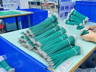 Провода-перемычки и провода с предварительно обжатыми выводами